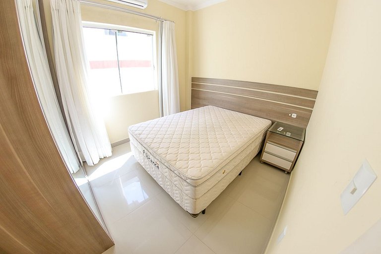 Apartamento 3 dormitórios na praia de Bombas