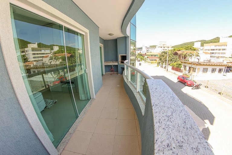Apartamento 3 dormitórios na praia de Bombas
