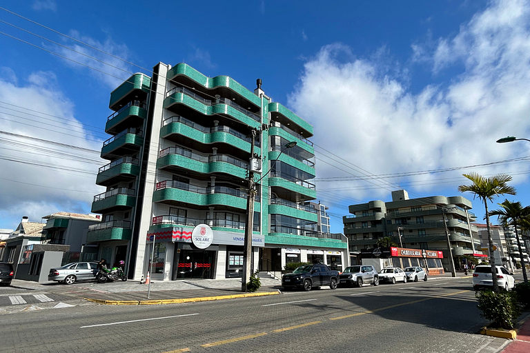 Aluguel Apto Sobre Avenida com Vista Para o Mar