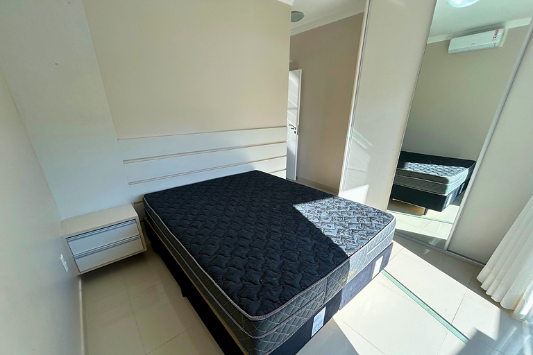 Apartamento 3 dormitórios na praia de Bombas