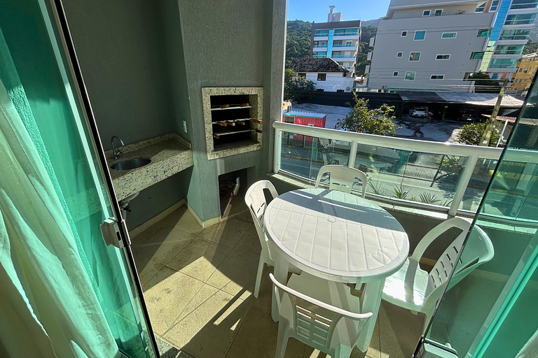 Apartamento 3 dormitórios na praia de Bombas