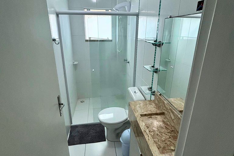 Apartamento 3 dormitórios na praia de Bombas