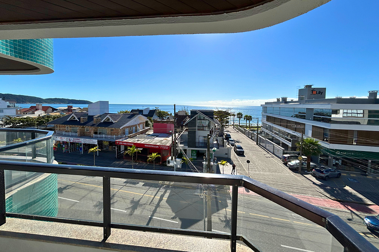 Aluguel Apto Sobre Avenida com Vista Para o Mar