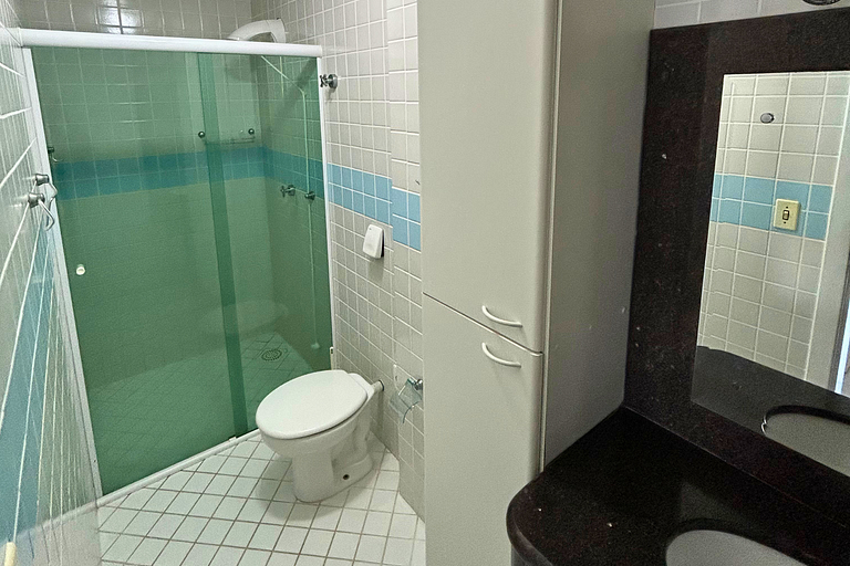 Aluguel Cobertura com piscina e vista mar emBombas