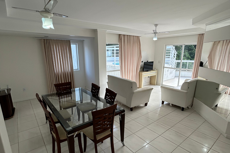 Aluguel Cobertura com piscina e vista para o mar