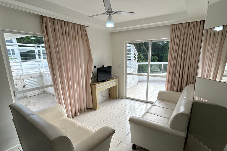 Aluguel Cobertura com piscina e vista para o mar