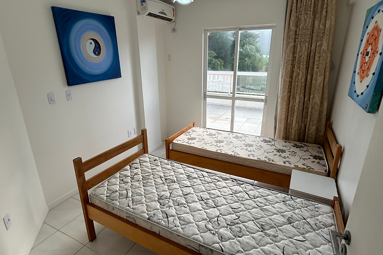 Aluguel Cobertura com piscina e vista para o mar