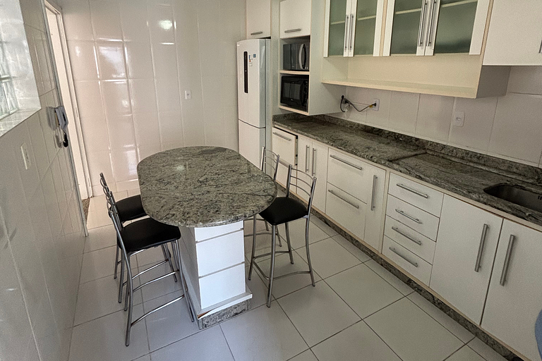 Aluguel Cobertura com piscina e vista para o mar